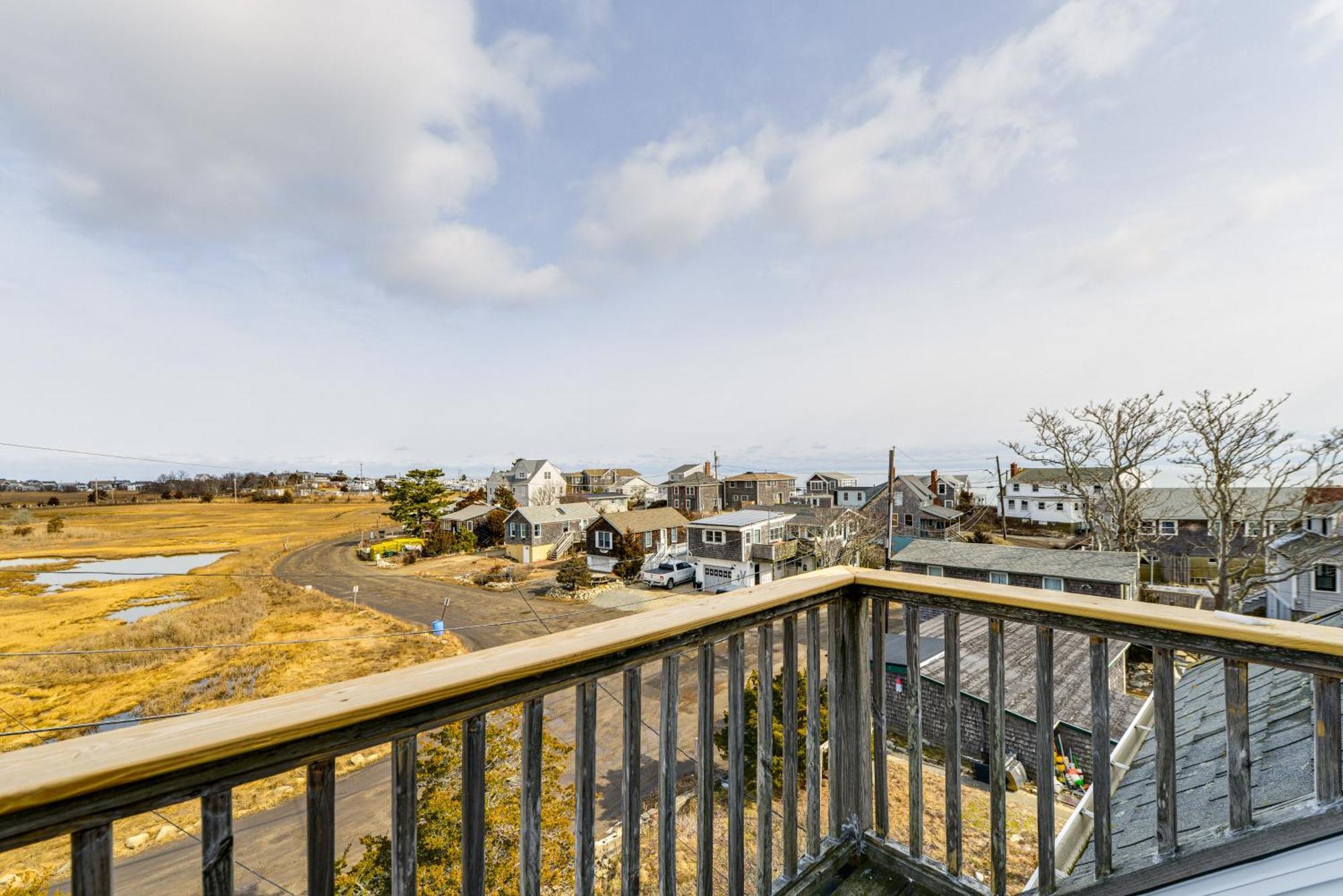 Marshfield Home With 4 Decks And Private Beach Access! Exterior photo